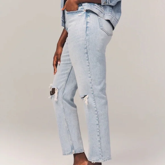 A&F High Rise Dad Jean - Picture 7 of 16